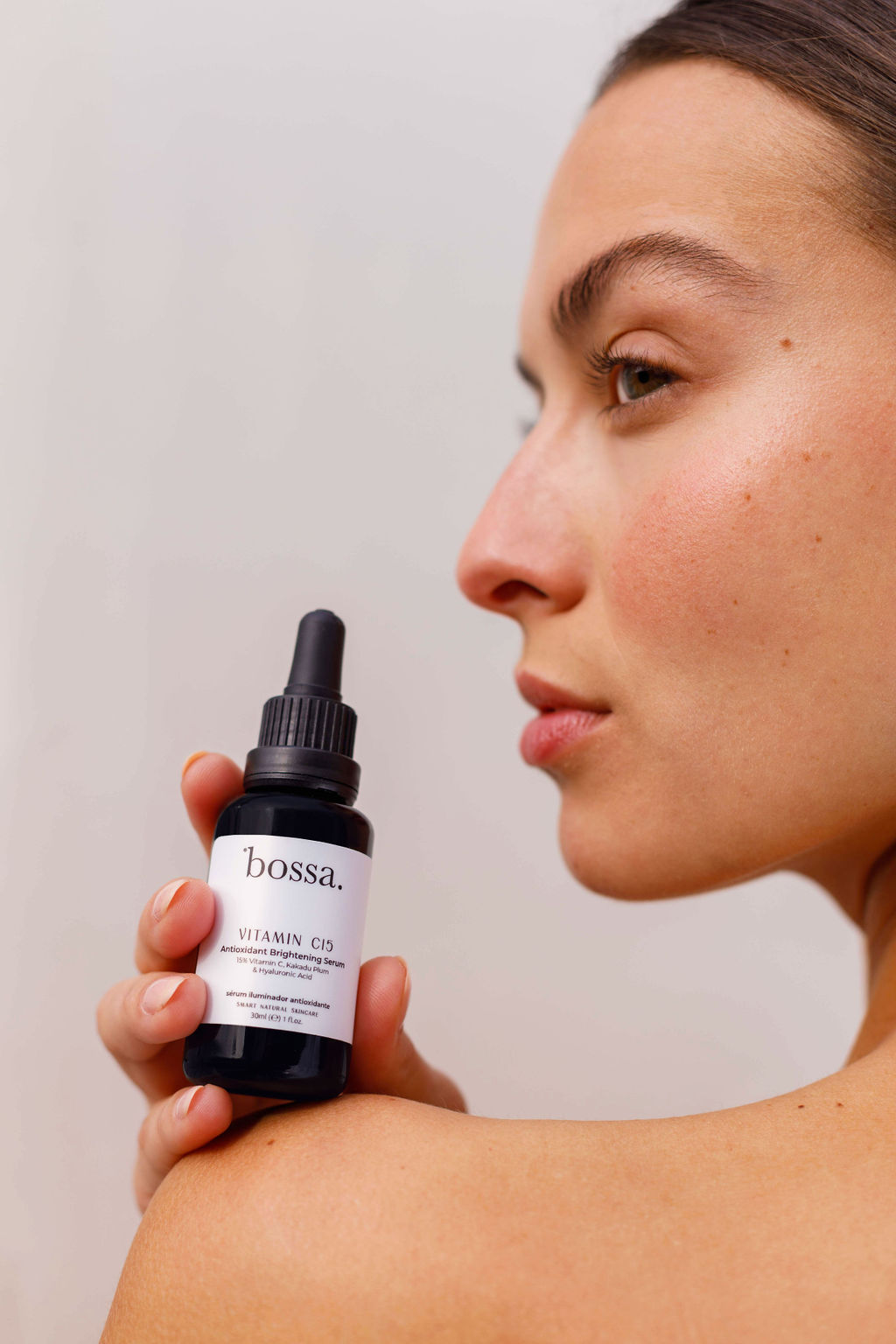 What does a Vitamin C serum do for your skin?